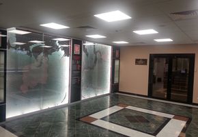 Двери в алюминиевой обвязке в проекте ЛУКОЙЛ-ЗападнаяСибирь, ООО