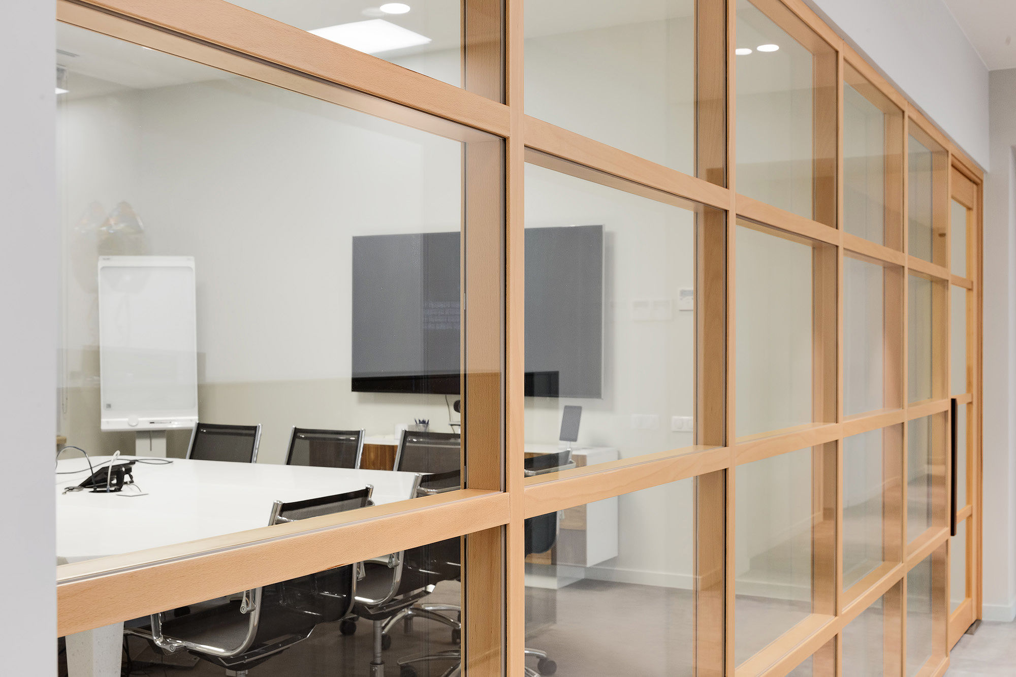 Фото Перегородки с декором из дерева NAYADA-Regina