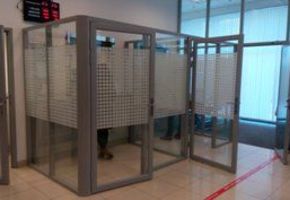 Офисные  стационарные перегородке  в ЮниКредит Банк в Екатеринбурге