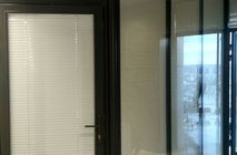 Зонирование пространства с помощью офисных перегородок Nayada