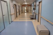 Облицовка HPL компакт пластиком в клинике