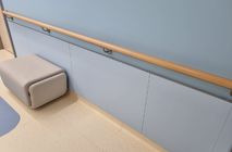 Облицовка HPL компакт пластиком в клинике