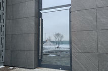 Установка навесных вентилируемых фасадов и дверей Nayada-Fasad для ЖК ДОК ГП 2.1. в г. Тюмени