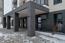 Установка навесных вентилируемых фасадов и дверей Nayada-Fasad для ЖК ДОК ГП 2.1. в г. Тюмени