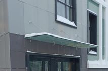 Установка раздвижной перегородки и козырька в школе г. Губкинский