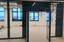 Установка раздвижной перегородки и козырька в школе г. Губкинский