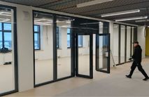 Установка раздвижной перегородки и козырька в школе г. Губкинский