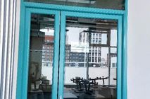 Установка стеклянных перегородок Nayada TWIN и дверей Vitrage I на школьном комплексе г. Екатеринбург.