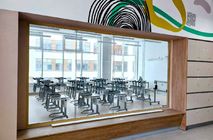 Установка стеклянных перегородок Nayada TWIN и дверей Vitrage I на школьном комплексе г. Екатеринбург.