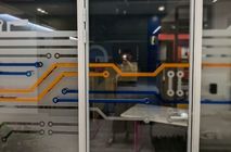 Изготовление и монтаж стационарных перегородок TWIN и двери Nayada Intero W г. Екатеринбург в IT-компании «Тензор»