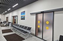 Монтаж дверей и перегородок в Международном аэропорту Рощино имени Д. И. Менделеева