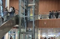 Монтаж дверей и перегородок в Международном аэропорту Рощино имени Д. И. Менделеева