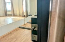 Перегородки и двери Nayada-Quadro для студии йоги г. Екатеринбург ул. Бажова, 70.