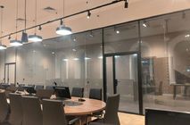 Стационарные перегородки Nayada – TWIN и Дверь Nayada Magic для «Министерство Юстиции» г. Екатеринбург.