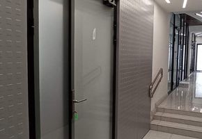 Двери NAYADA-Vitero в проекте Реконструкции детского обучающего центра «Золотое Сечение»