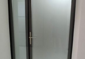 Двери NAYADA-Vitero в проекте Реконструкции детского обучающего центра «Золотое Сечение»