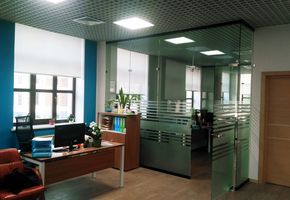 NAYADA-Crystal в проекте Перегородки с закалённым стеклом для компании «Огнеупоры»