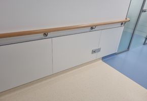 Панели из HPL компакт-пластика в проекте Облицовка HPL компакт пластиком в клинике