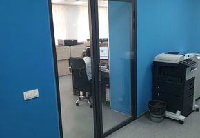 NAYADA-Twin в проекте Установка Стационарной перегородки TWIN и дверей Vitero для офиса компании «Газпромнефть» г. Ноябрьск