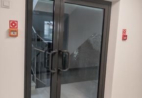 Противопожарные двери в проекте Обустройство школы г. Лабытнанги от компании «Наяда»