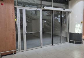 NAYADA-Standart в проекте Монтаж дверей и перегородок в Международном аэропорту Рощино имени Д. И. Менделеева