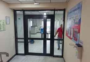 Противопожарные двери в проекте Противопожарная перегородка на объекте «Тюменский нефтепроводный профессиональный колледж» ул. Пермякова 2В.