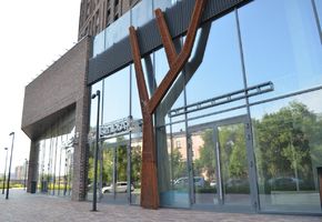 Двери фасадные Nayada-Fasad в проекте Остекление на объекте ЖК «Машаров» ГП.2