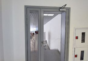 Двери VITRAGE I,II в проекте Изготовление цельностеклянной перегородки и входной группы для автосалона Chery г. Пермь